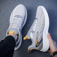 R 38027 Men's running sneakers ��ʿ�ܲ��˶�Ь�羳����ͨ