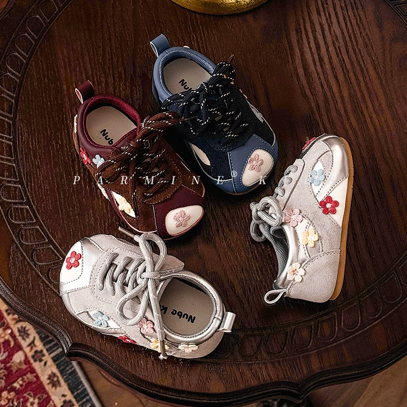 Кожаная девушка зазорная маленькая цветочная принцесса Одиночная обувь весна осень новый ребенок мягкая подошва обувь девушка спортивная обувь