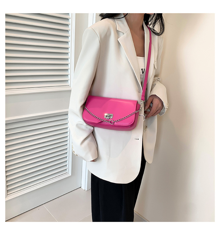 Bolso de hombro de color liso con diseño de axila coreana, sencillo y moderno, con diseño diagonal, para mujer, novedad de verano de 2024_voghion.com