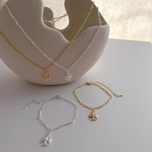 Korean Style Fashion 3D Golden Cross Necklace Personality and Trendy Bracelet Hand Accessory for Women, Versatile
