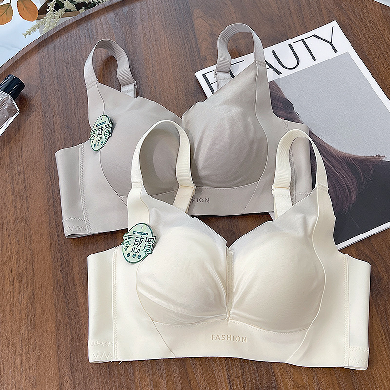 Vigo Secret 9128 Women's Wireless Bra with No Side Boning, Satin, Zero-Feel, Comfortable, Gathered, Adjustable Bra