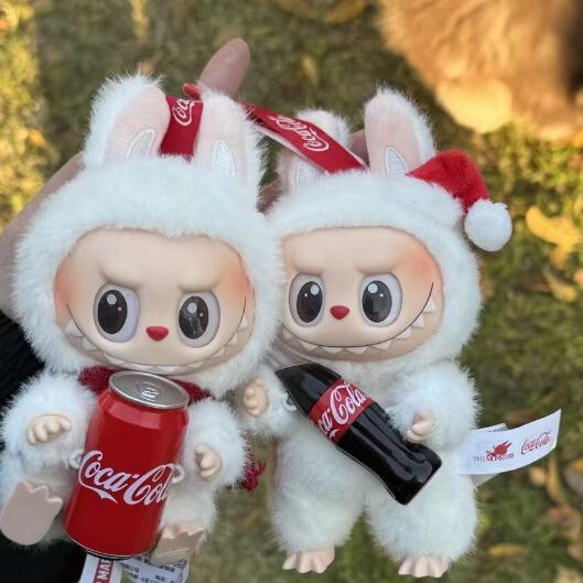 メーカー ラブブスポット labubu コーラおもちゃ人形 かわいい人形シリーズ ぬいぐるみ ペンダント ブラインドボックス トレンディなおもちゃ|undefined
