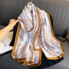 2023シルクタオル女性春秋ファッションプリント模造シルク気質スカーフ薄手ストール秋冬保温マフラー保護