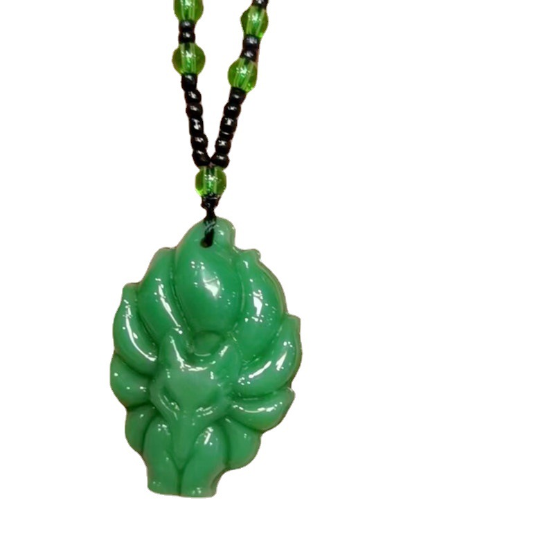 Nuevo estilo de imitación Calcedonia verde Nueve Cola de Zorro colgante MEDIADOS DE-longitud collar de Zorro Rosa de Cristal colgante de Jade regalo al por mayor para las mujeres