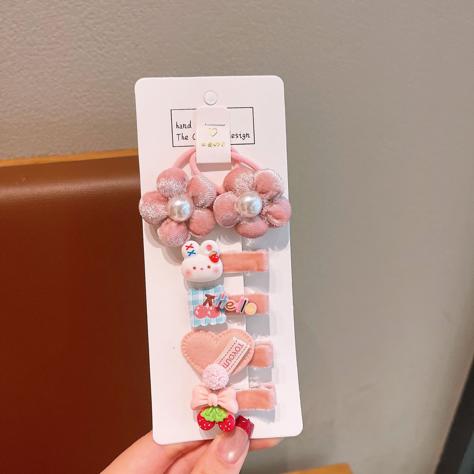 Nuevo otoño coreano lindo fieltro de fruta para niños con un vestido de amor de boca de pato clip de banda de cuero toque de cabello bebé