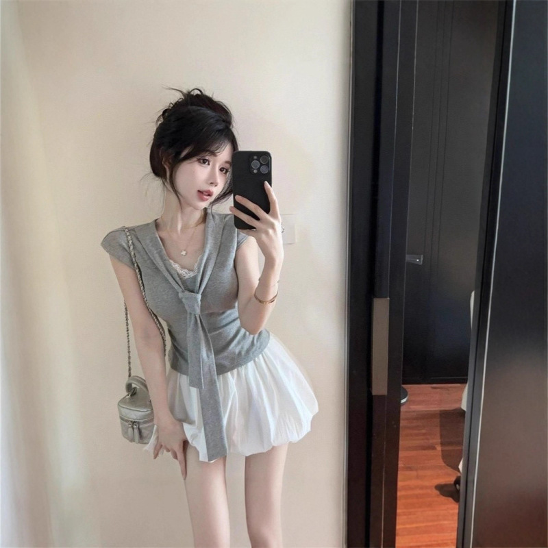 Academy-Style Tie-Neck Short-Sleeve T-Shirt for Women, Summer Pure Desire Spicy Girl V-Neck Top with Unique and Stunning Design