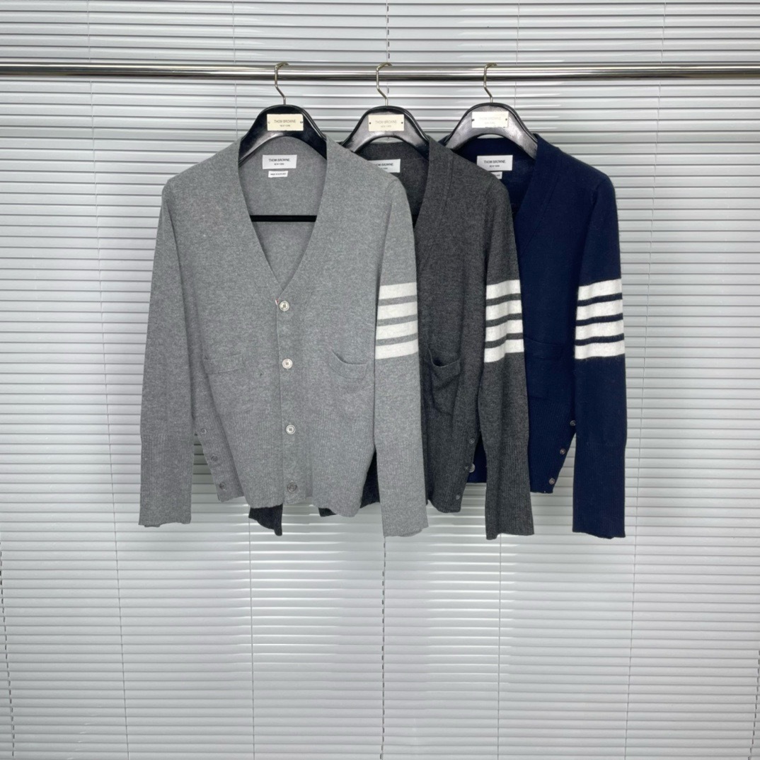 Factory Direct Sale Tb Classic Four-Button Cashmere Cardigan Jacket, Unisex V-Neck Slim-Fit Knit Sweater, Versatile