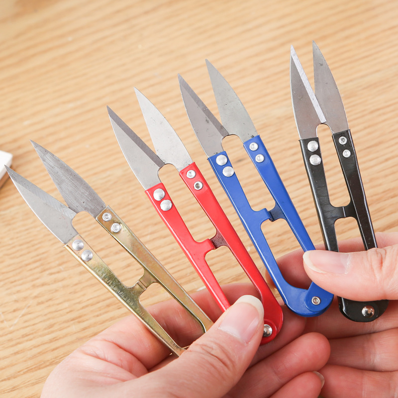 Herramienta de punto de cruz color especial tijeras pequeñas cortador de hilo en forma de U cortador de hilo