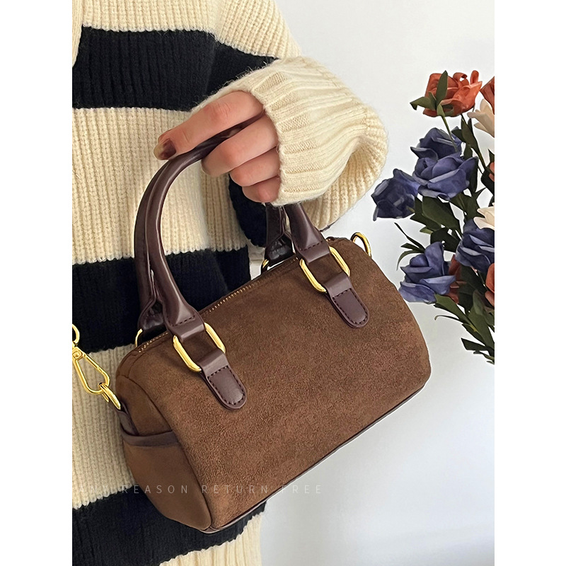 Borsa a tracolla vintage in camoscio a forma di cuscino donna_voghion.com