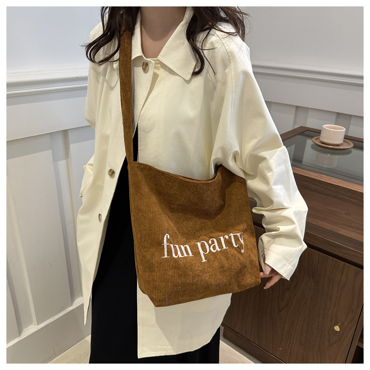 Simple hand-held corduroy large-capacity daily casual work single-shoulder bag, niche tote bag, fashionable canvas bag undefined
