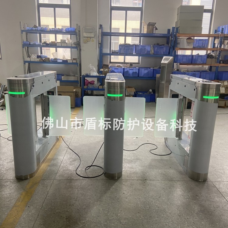 打卡通道三辊闸门 游乐场单向不锈钢旋转滚匝 佛山供应自动感应门