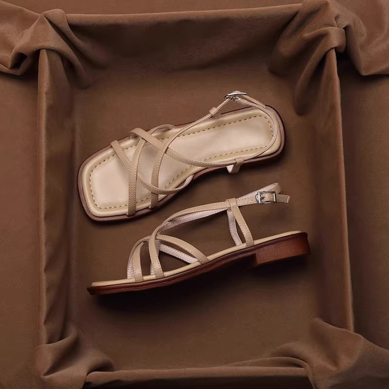 Retro fashionable belt open toe