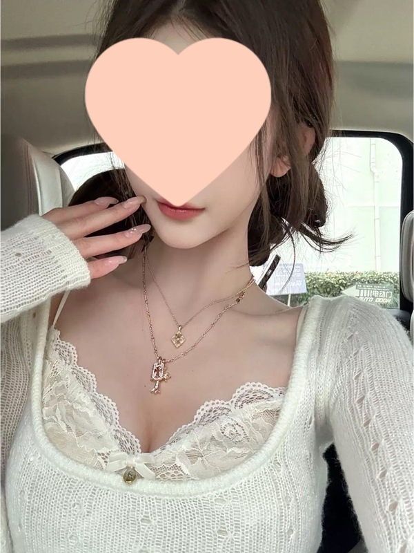 世娇妲己 方领镂空打底衫女设计感春款叠穿内搭蕾丝吊带两件套|undefined