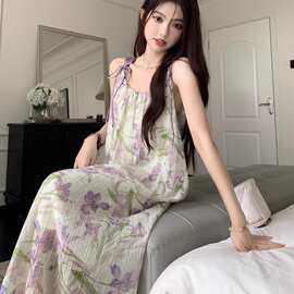 甜美紫色花朵吊带连衣裙女温柔度假风夏季气质宽松休闲垂感长裙子