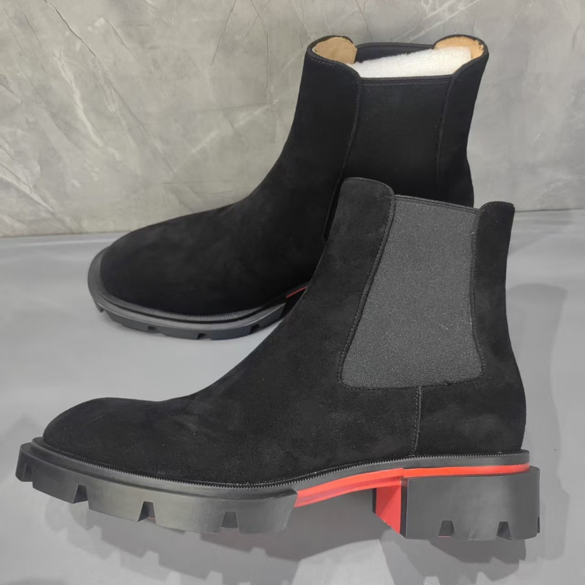 2025 Autumn and Winter British Pointed Toe Casual Shoes Nubuck Leather High-Top Men's Shoes Korean Style Short Boots Trendy Suede Chelsea Boots