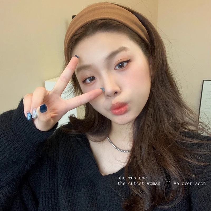 Otoño y invierno retro de moda de alto nivel sensación de banda ancha de cabello temperamento simple lavar la cara banda de cabeza para salir al cabello accesorios para el cabello