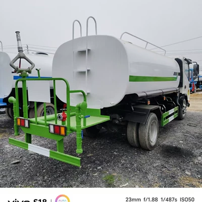 Multifunctional Small Sprinkler Truck Market Suvarma maşınları