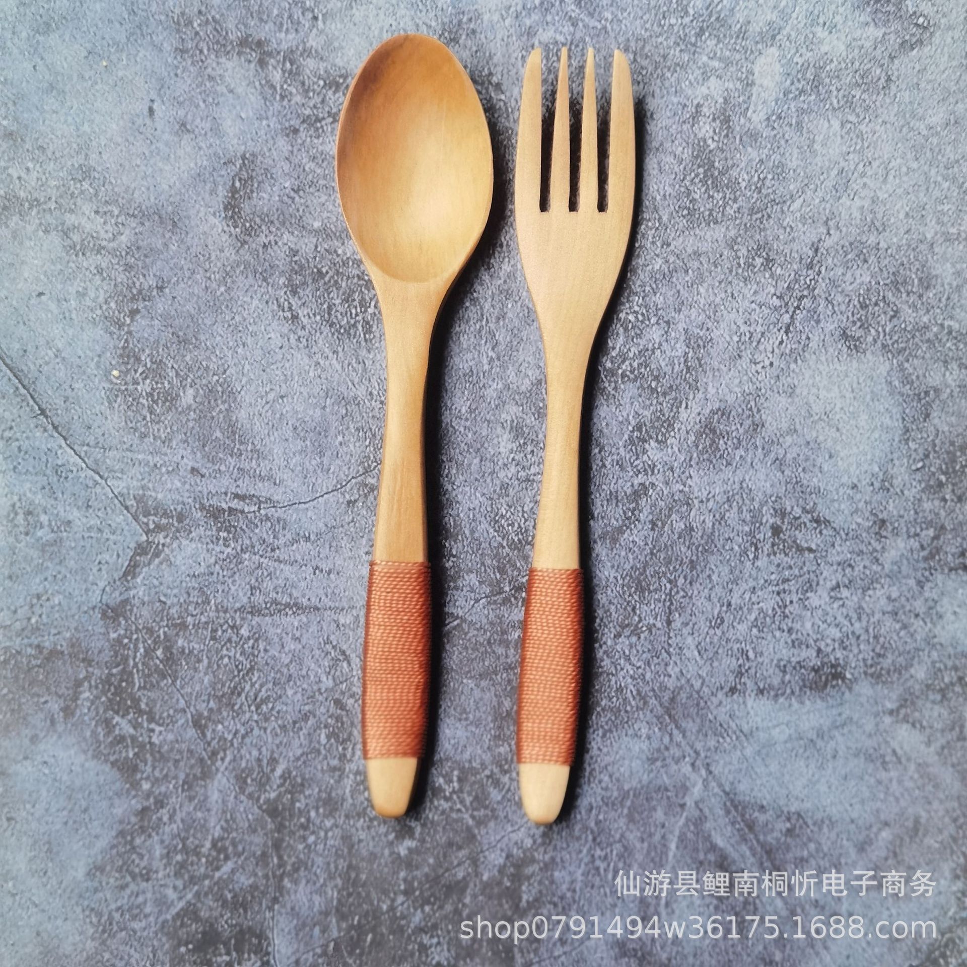 헤무 웨이브 핸들 스푼과 포크 카키색 실