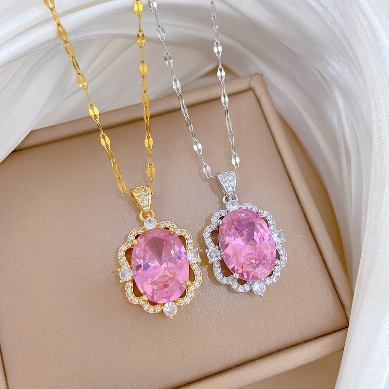 [Acero de titanio] Huevo de ganso de la industria pesada, ligero con incrustaciones, temperamento de lujo, hermoso collar de diamantes, cadena de clavícula de todo fósforo femenina, cadena de acero de titanio