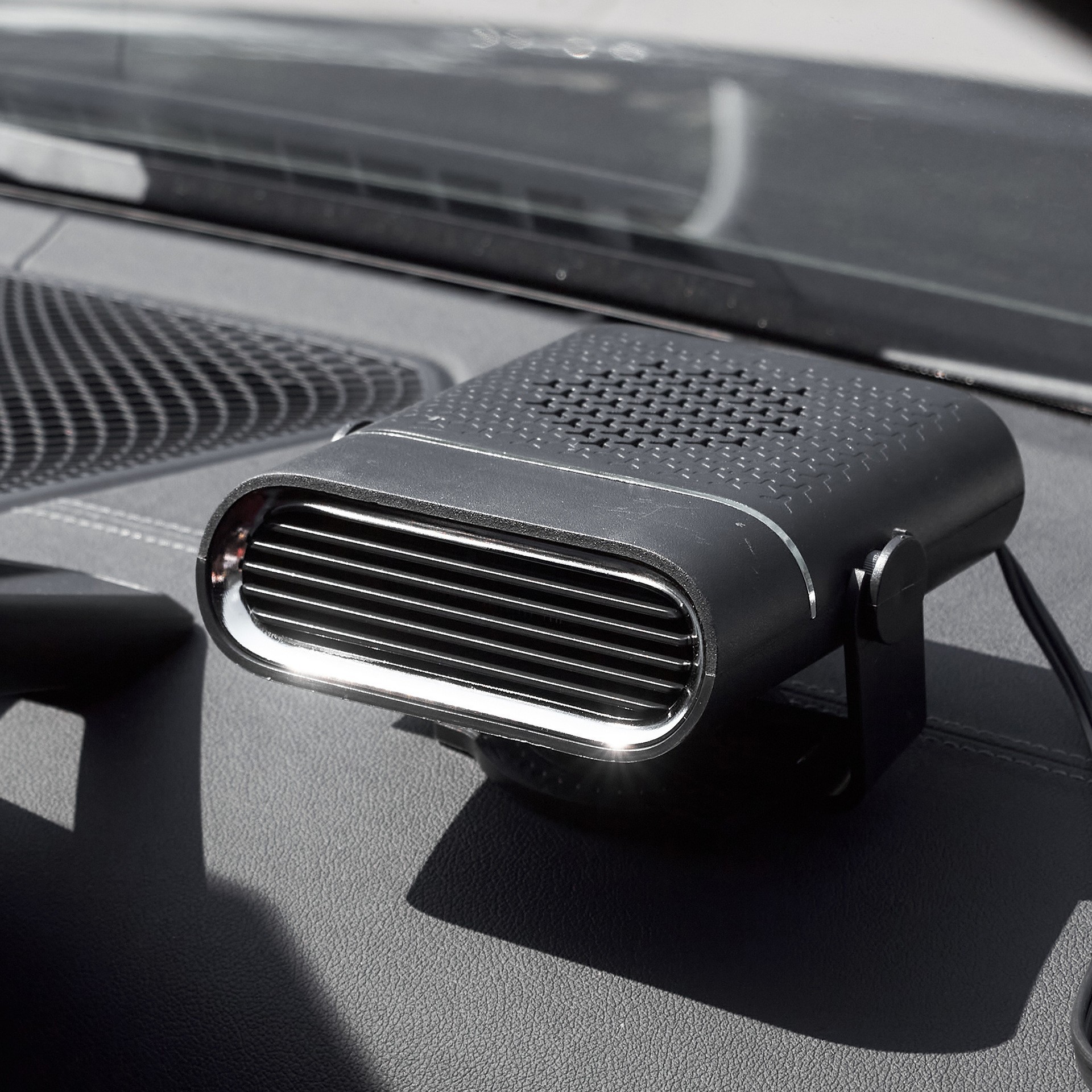 车载暖风机12V车用取暖器24V货车汽车加热器电暖风除霜化雪除雾器