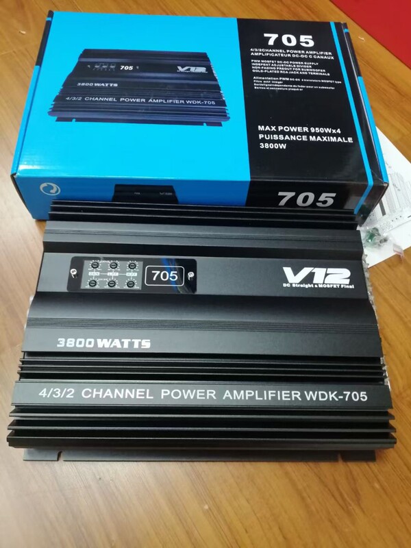 国境を越えた直接供給カーオーディオアンプ V12 705 4 チャンネルハイパワーアンプは 4 つのスピーカーを搭載可能|undefined