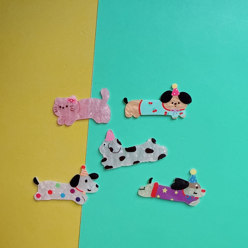 漫画の長い子犬と猫のアクリルアクセサリー弓ナイフとフォーク DIY 帽子手作り携帯電話ケースパッチ靴|undefined