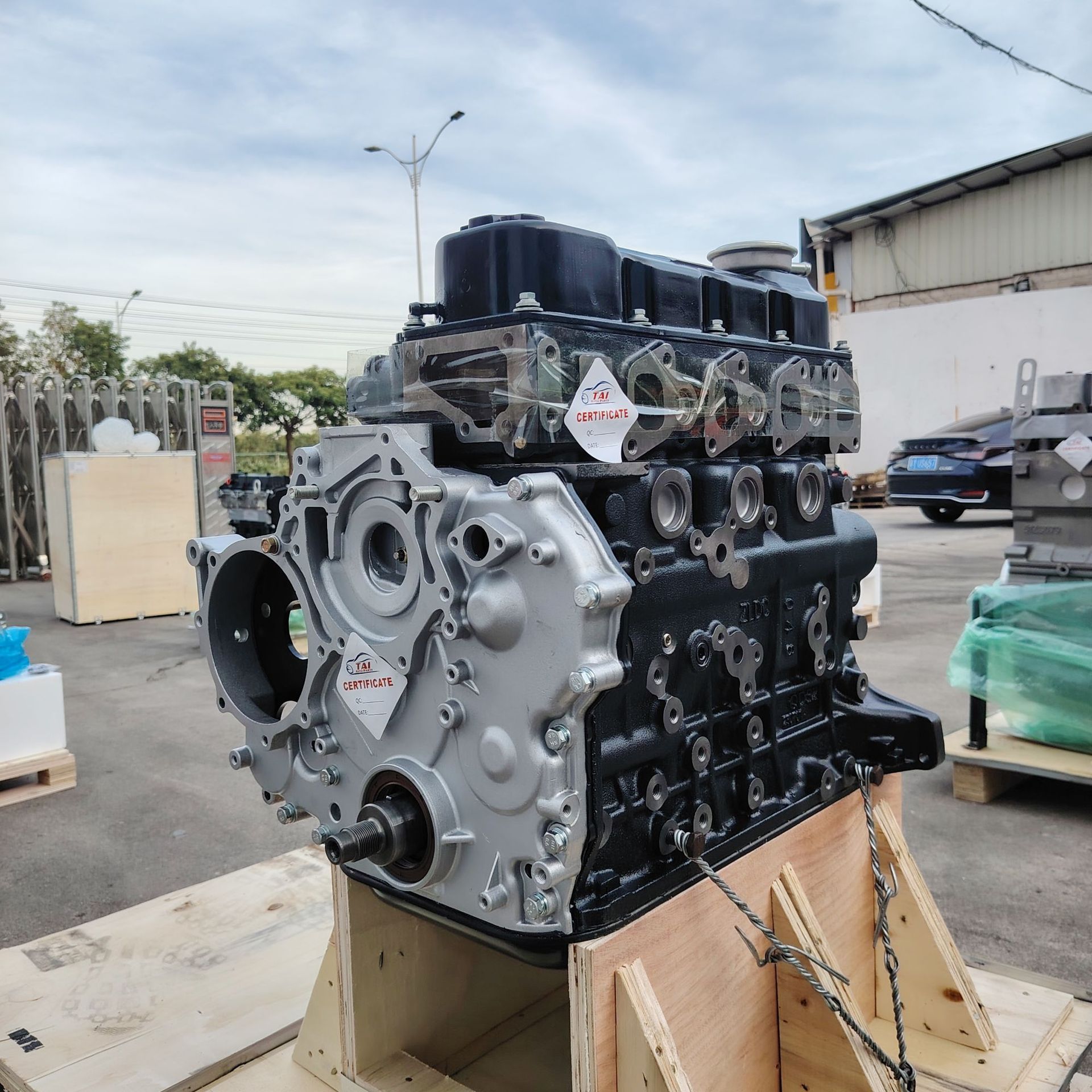 Brand New Qd32 Engine 3.2L Diesel Bare Engine, Suitable for Nissan Construction Machinery Series Off-Road Vehicles and Pickup Trucks