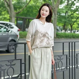 女式针织衫;女式羊毛衫;连衣裙