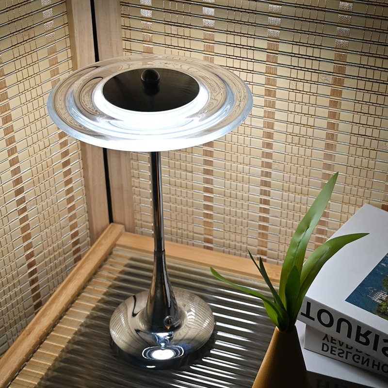 Lámpara de escritorio acrílica estilo OVNI, recargable