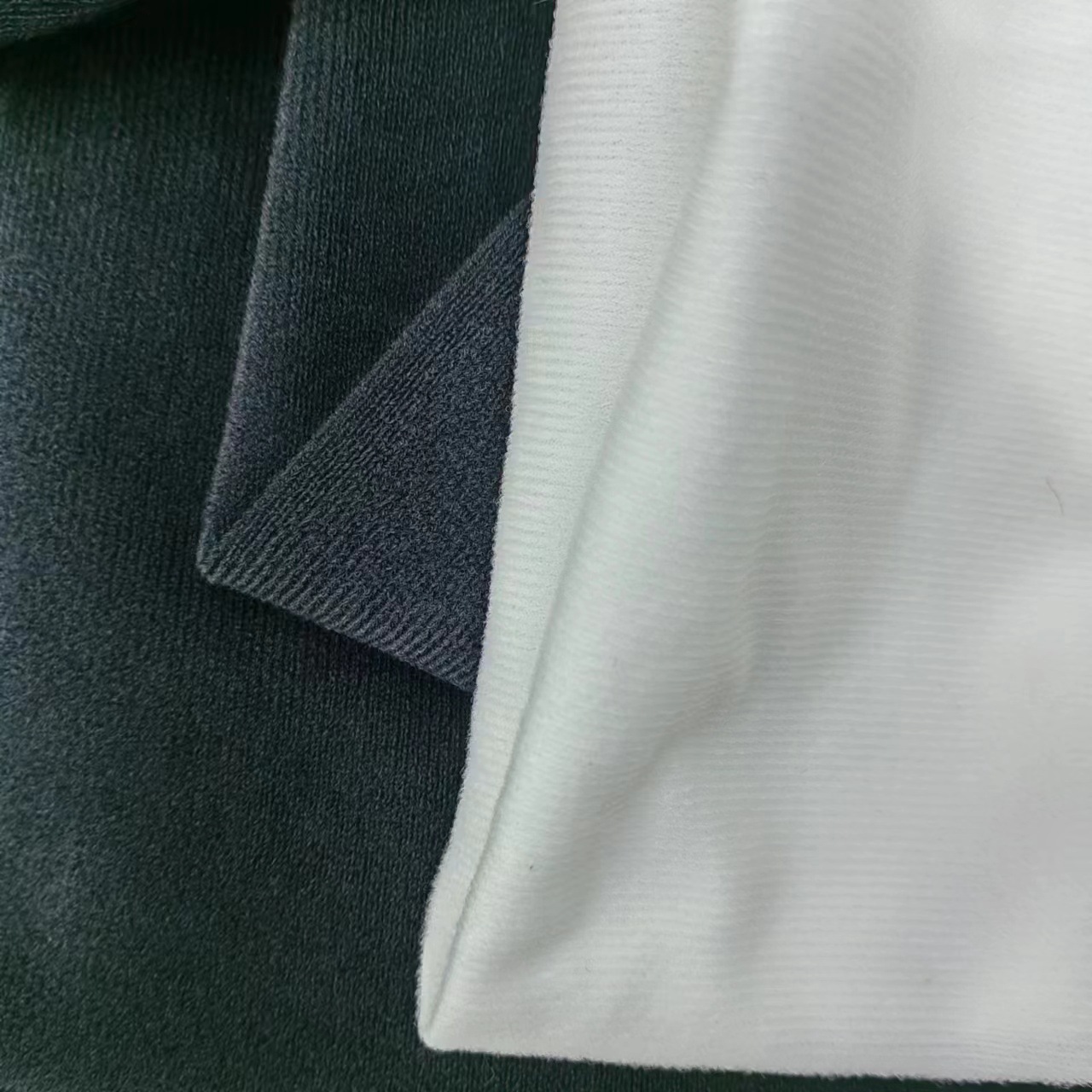 블랙 * 너비 1.5 m * 180g * 1 야드