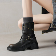时尚个性铆钉牛皮增高厚底马丁靴2024秋冬皮带扣粗高跟真皮短靴女