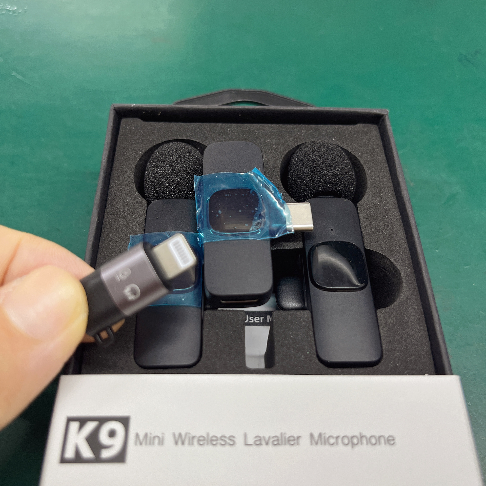 Explosión de stock transfronterizo inalámbrico de collar MackK9 Q8 F11 un arrastrar un arrastrar dos micrófono de reducción de ruido de teléfono móvil