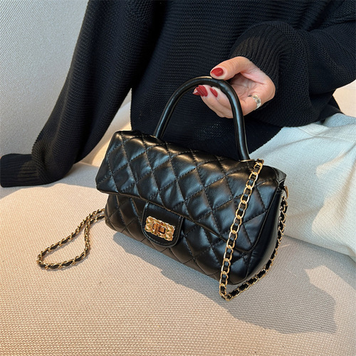 Diamond embroidery small bag for women  early autumn new fashion chain crossbody bag popular texture handheld small square bag