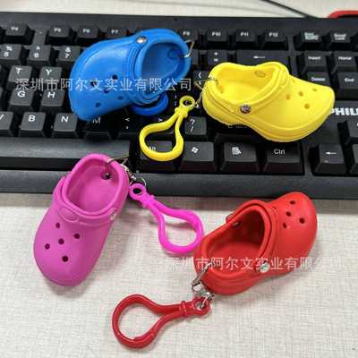 Amazon explosions bogg keychain plus lobster clasp hole shoes keychain mini hole shoes flower pendant