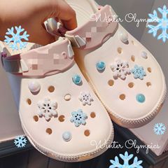 New cross-border children's snowflake colorful pearl clogs shoe flower set ice and snow princess removable shoe buckle decoration