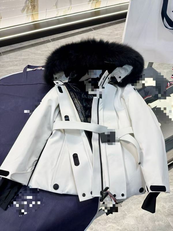 蒙口羽绒服2025女款收腰90白鹅绒时尚大毛领狐狸毛平湖羽绒服显瘦|undefined