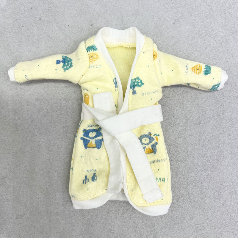 노란 가운 머리 203820