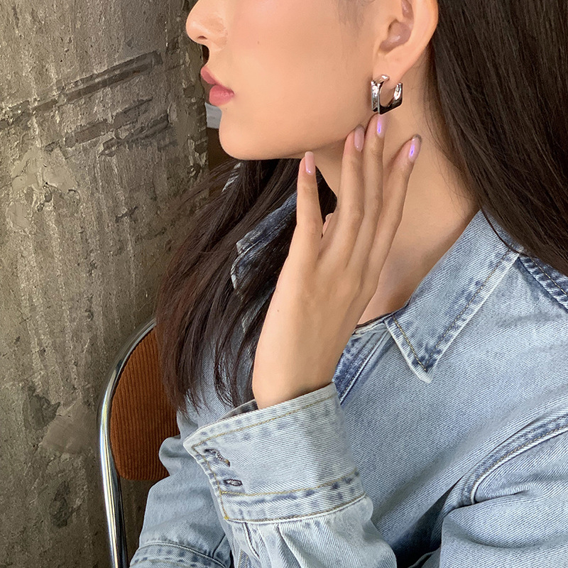 Fashion U Shape Solid Color Copper Plating Earrings 1 Pair