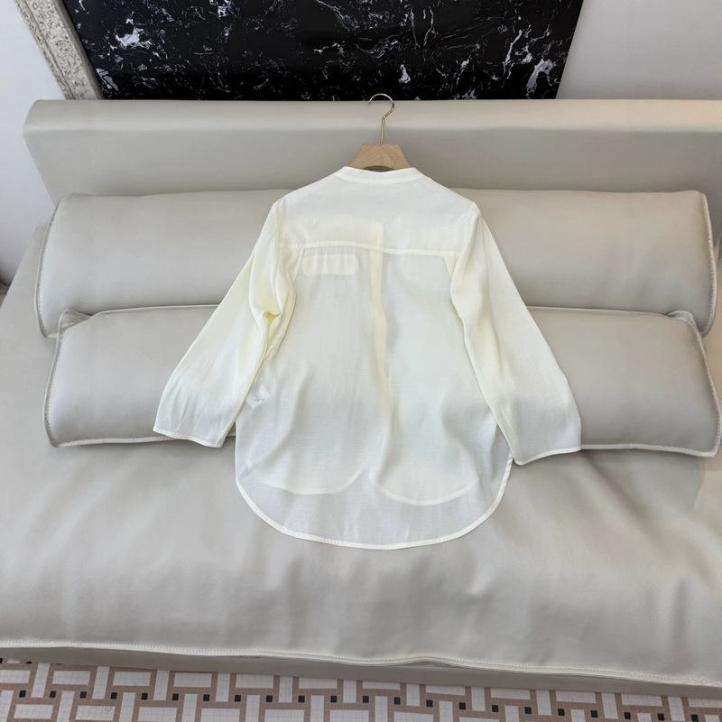 New Round-Neck Minimalist Style Cream-Colored Long-Sleeve Shirt with a Fresh Fishbone Design in Mulberry Silk