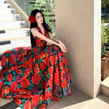 七月伊萨尔 夏季复古碎花领挂脖收腰连衣裙港风度假大裙摆度假风