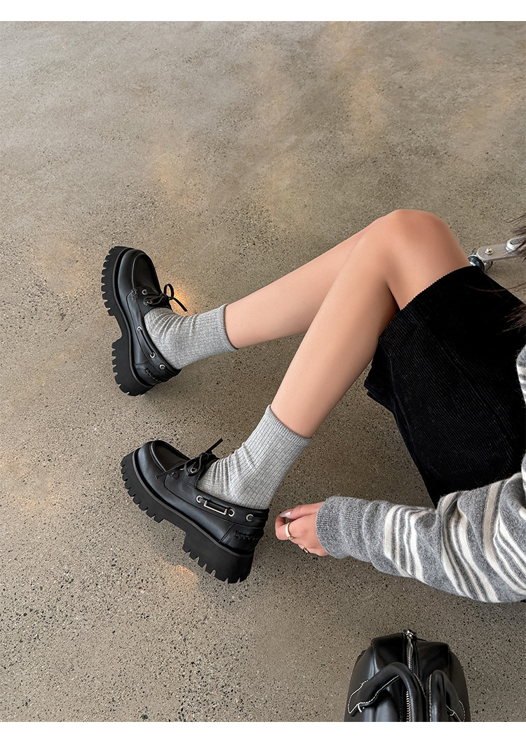 Giày loafer nữ đế dày mũi tròn buộc dây da bò — Đen (bóng) chi tiết 13