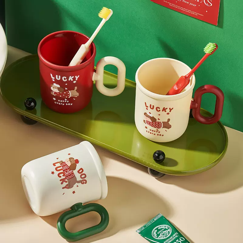 红色狗狗漱口杯大容量卡通狗塑料杯见喜刷牙杯塑料洗漱杯批发