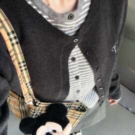 韩系早秋季氛围感穿搭灰色假两件针织开衫上衣女休闲外搭毛衣外套