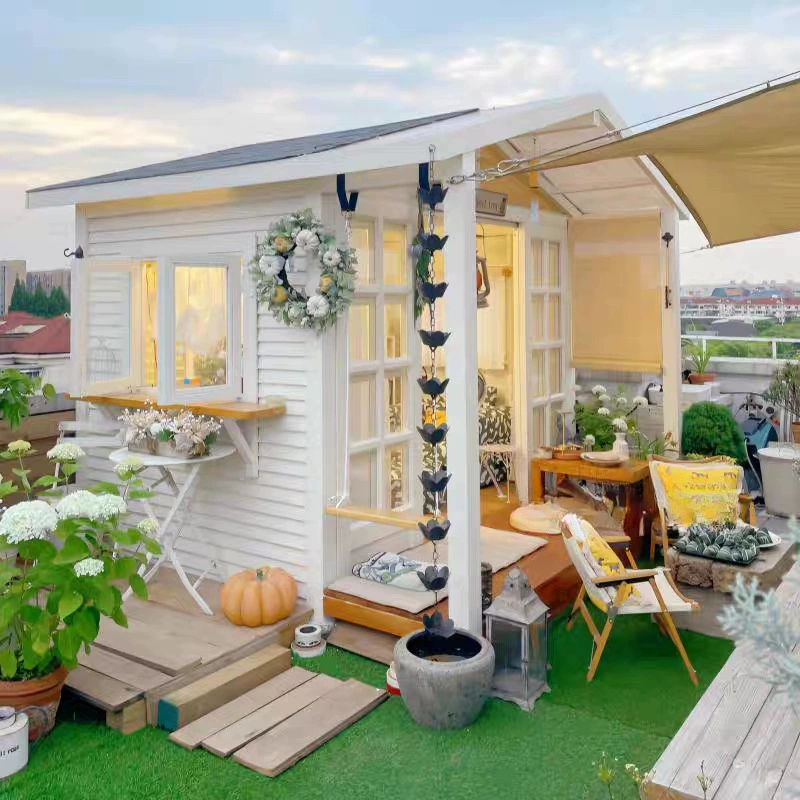 Уличная кабина, внутренний двор, кладовая, сад, вилла, чайная комната, отдых, интернет, знаменитости, знаменитое жилье, антикоррозийное дерево, жилой небольшой дом