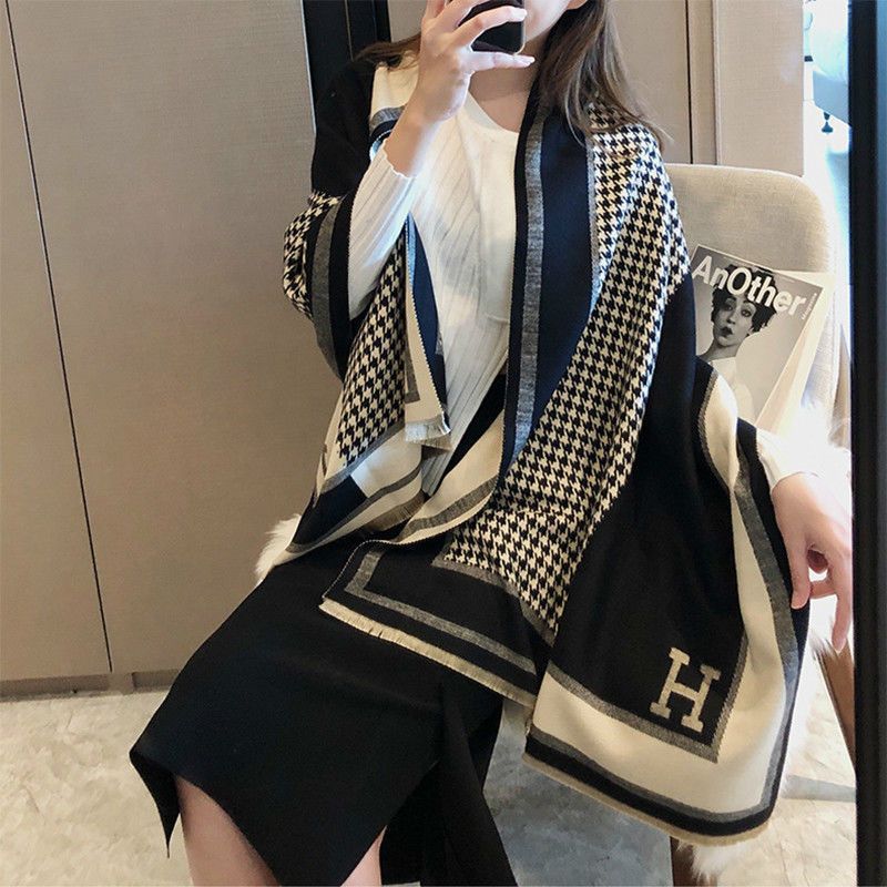 houndstooth scarf 2022 new pattern Autumn and winter keep warm Korean Edition letter Two-sided cloak Rectangular Collar