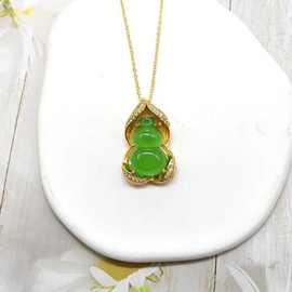 直播供应玉髓葫芦吊坠微镶满钻保色绿玉髓玛瑙成品首饰项链批发
