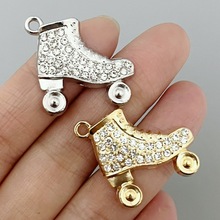 亚马逊汽车挂件欧美时尚镶钻溜冰鞋小礼品 创意钥匙扣批发金属