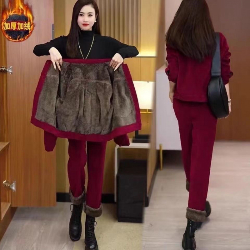 TikTok Explosions Winter fleece-lined Warm Thickened suit Women's Fashion New Chenille New Year's Two-Piece Tide Gown