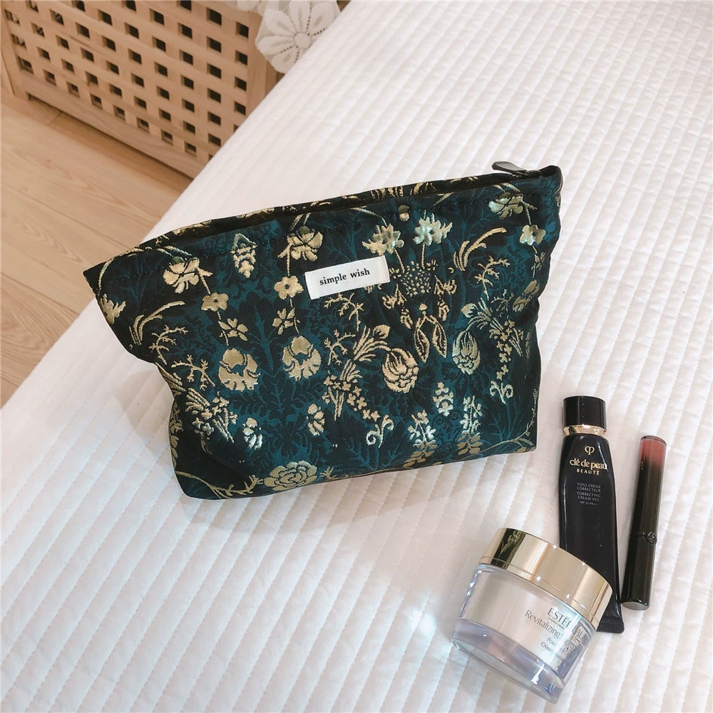 Косметичка, маленькая clutch-сумочка, система хранения для поездок