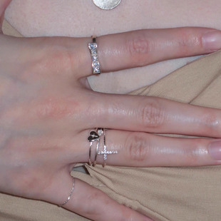 Xiaohongshu's popular product casually stacked combination flash diamond bow ring full diamond cross ring one-piece delivery